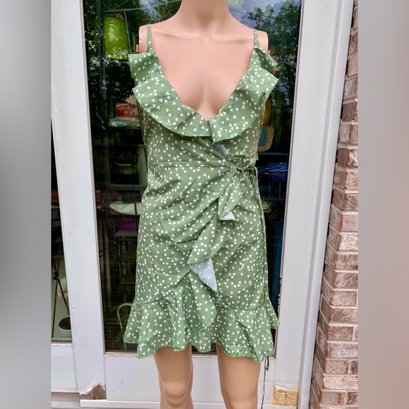 NWOTs Green Apple & White Floral Wrap Around Ruffle Sundress - Picture 2 of 8